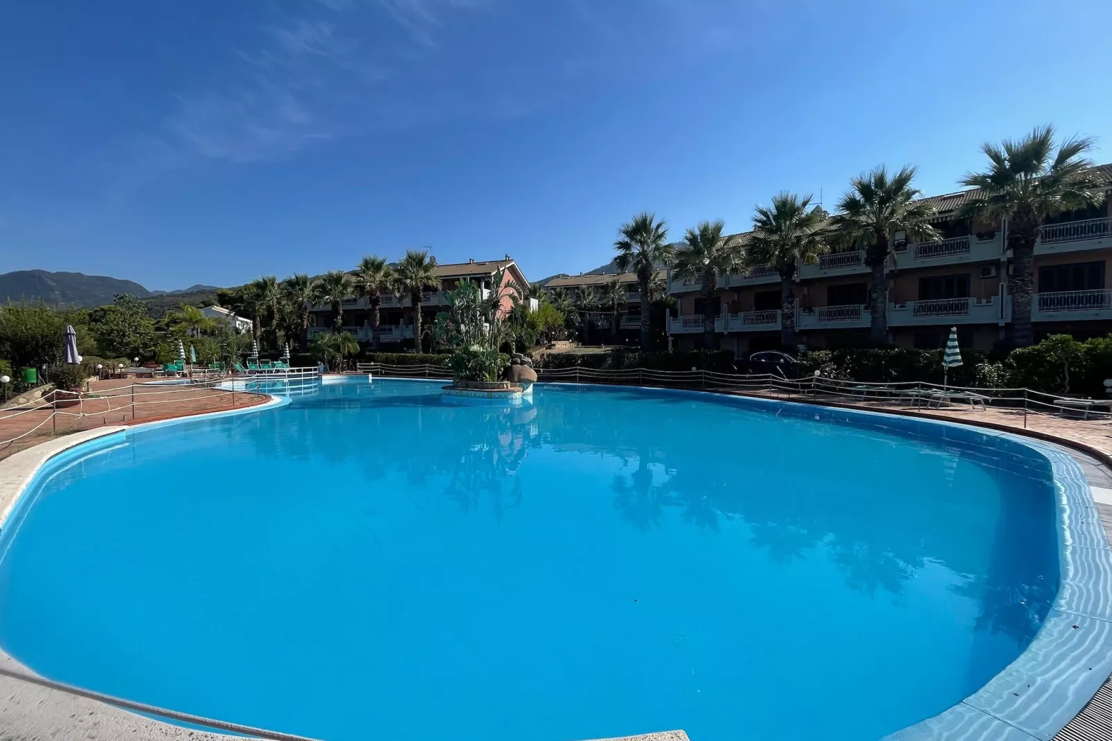 Rais Gerbi Appartamento-Zwembad