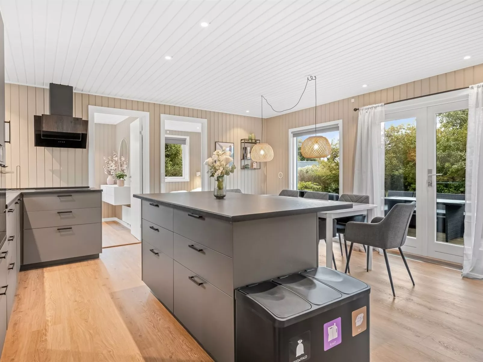 "Lymke" - 450m from the sea-Binnen