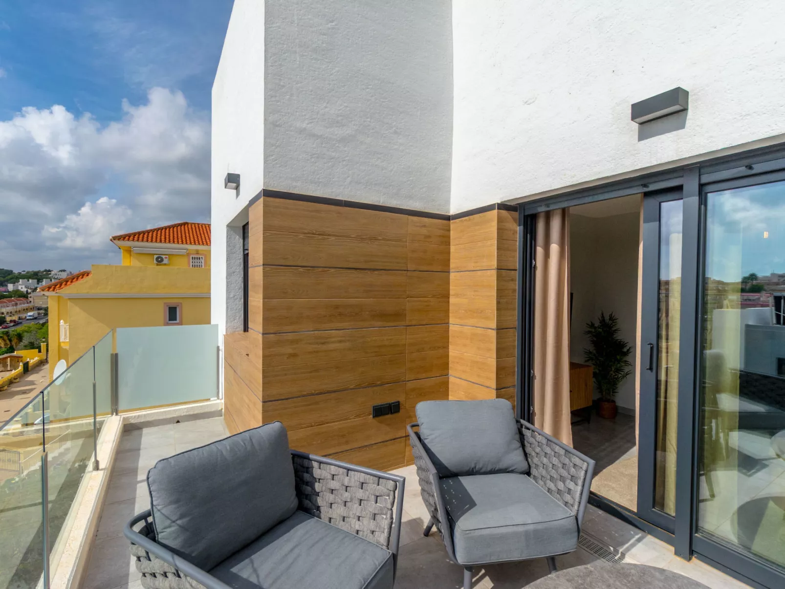 Aire Residencial-Buiten