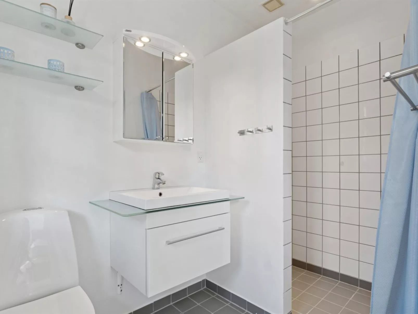 "Domi" - 1.3km from the sea-Binnen