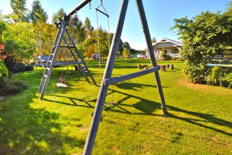Dom wakacyjny w Oświnie-Tuinen zomer