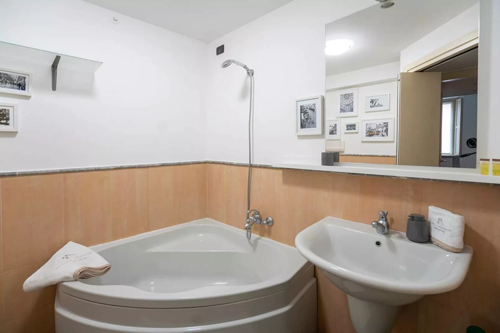 MI LAZZARO PALAZZI-Badkamer