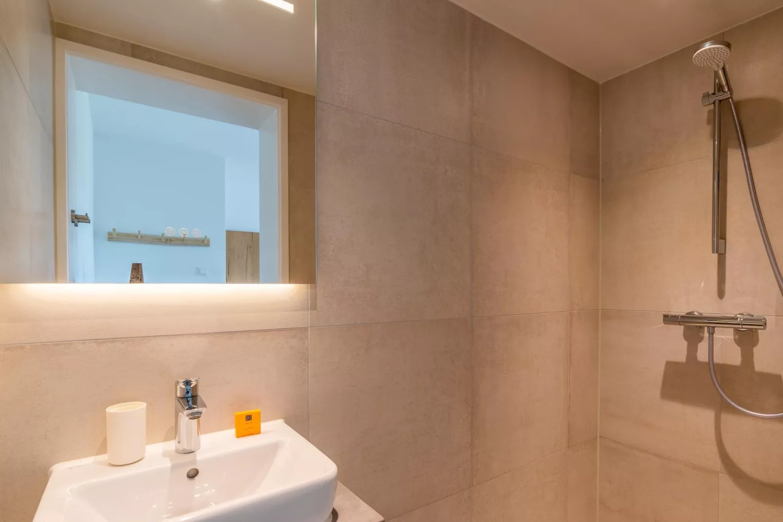 Orchismient 17-Badkamer