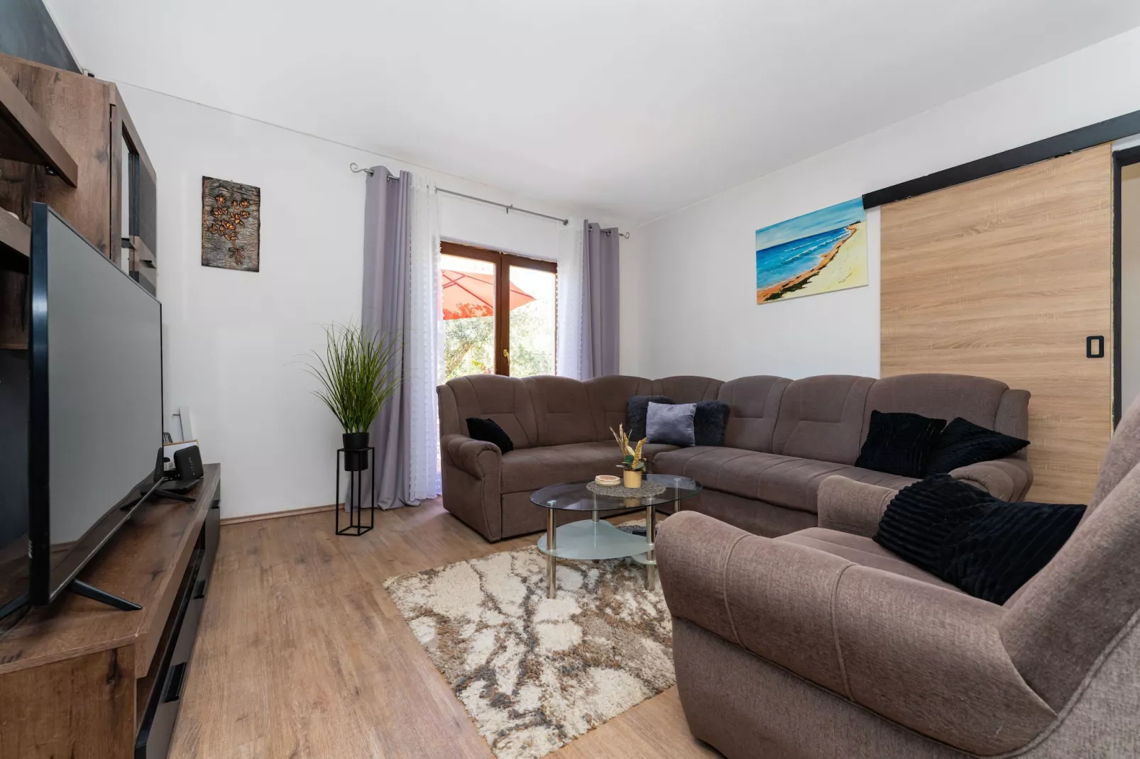 Holiday home Olive Garden-Woonkamer