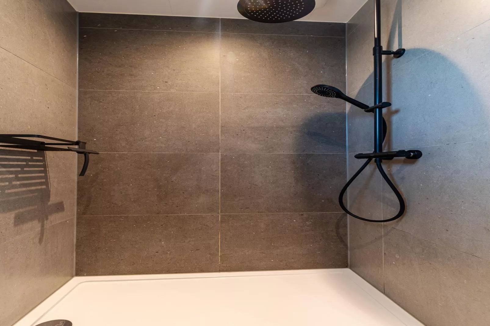 Chalet Julianahoeve | Beachhouse Renesse 2645-Badkamer