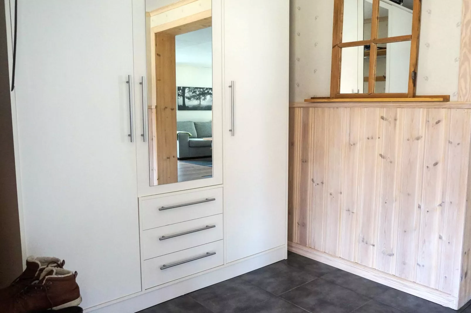 Charmant huisje aan het Sjunnaryd-meer-Binnen