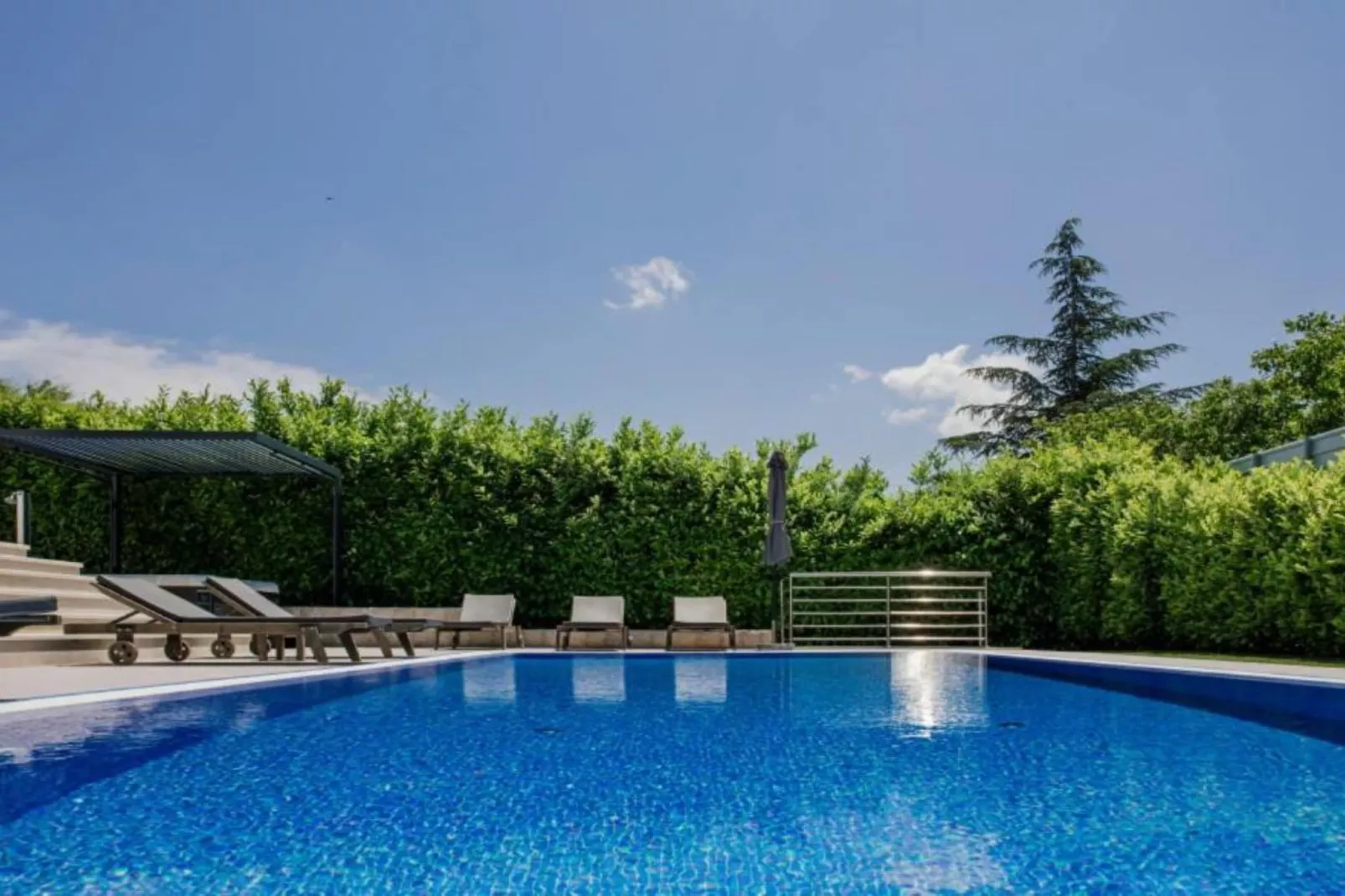 Beautiful Haven Villas - Villa Antonija with Outdoor Pool-Zwembad