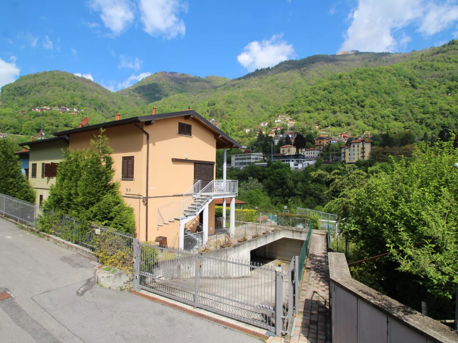 Borgo Castello-Buiten