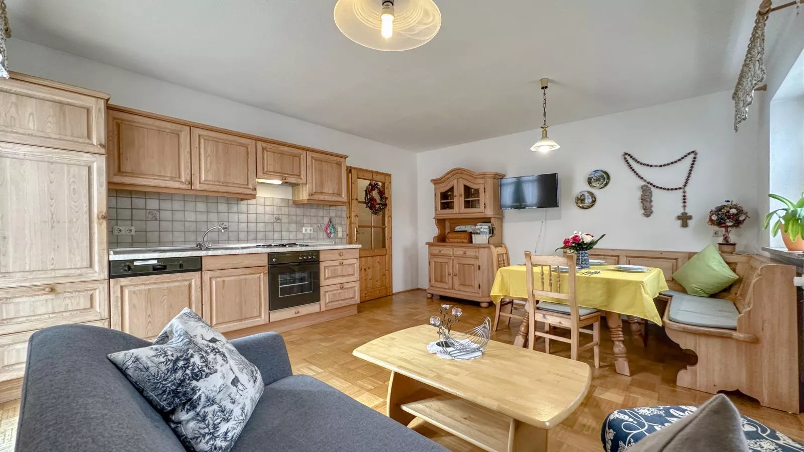 Blumenhof II-Eetkamer