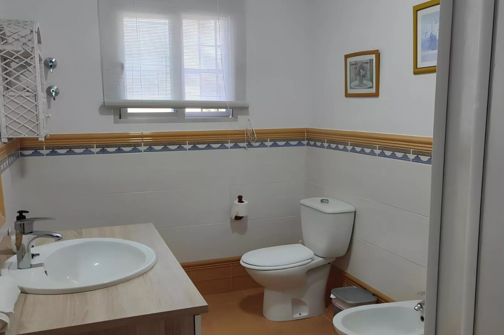 4662-+34657932478-Badkamer