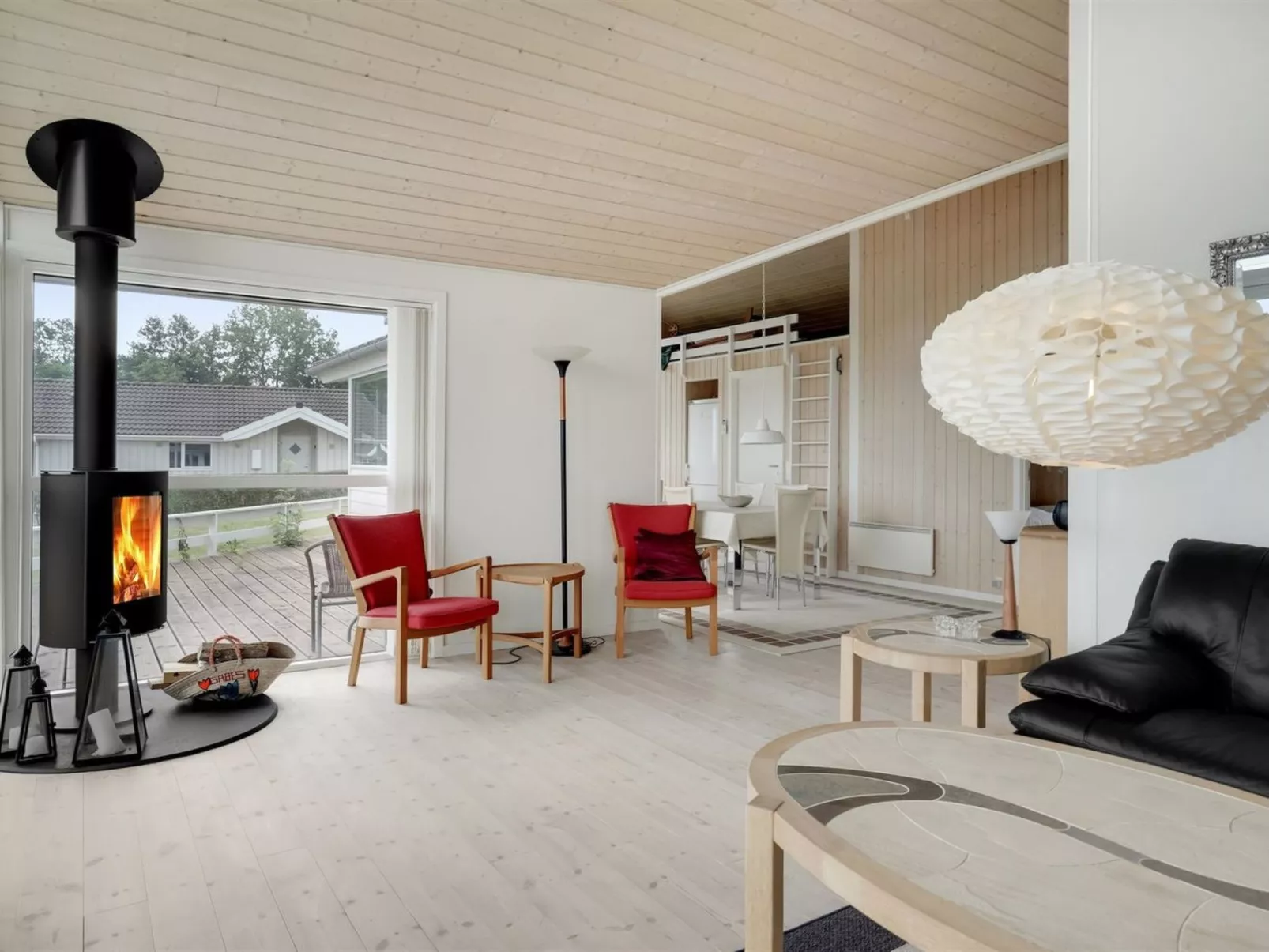 "Finn" - 100m from the sea-Binnen