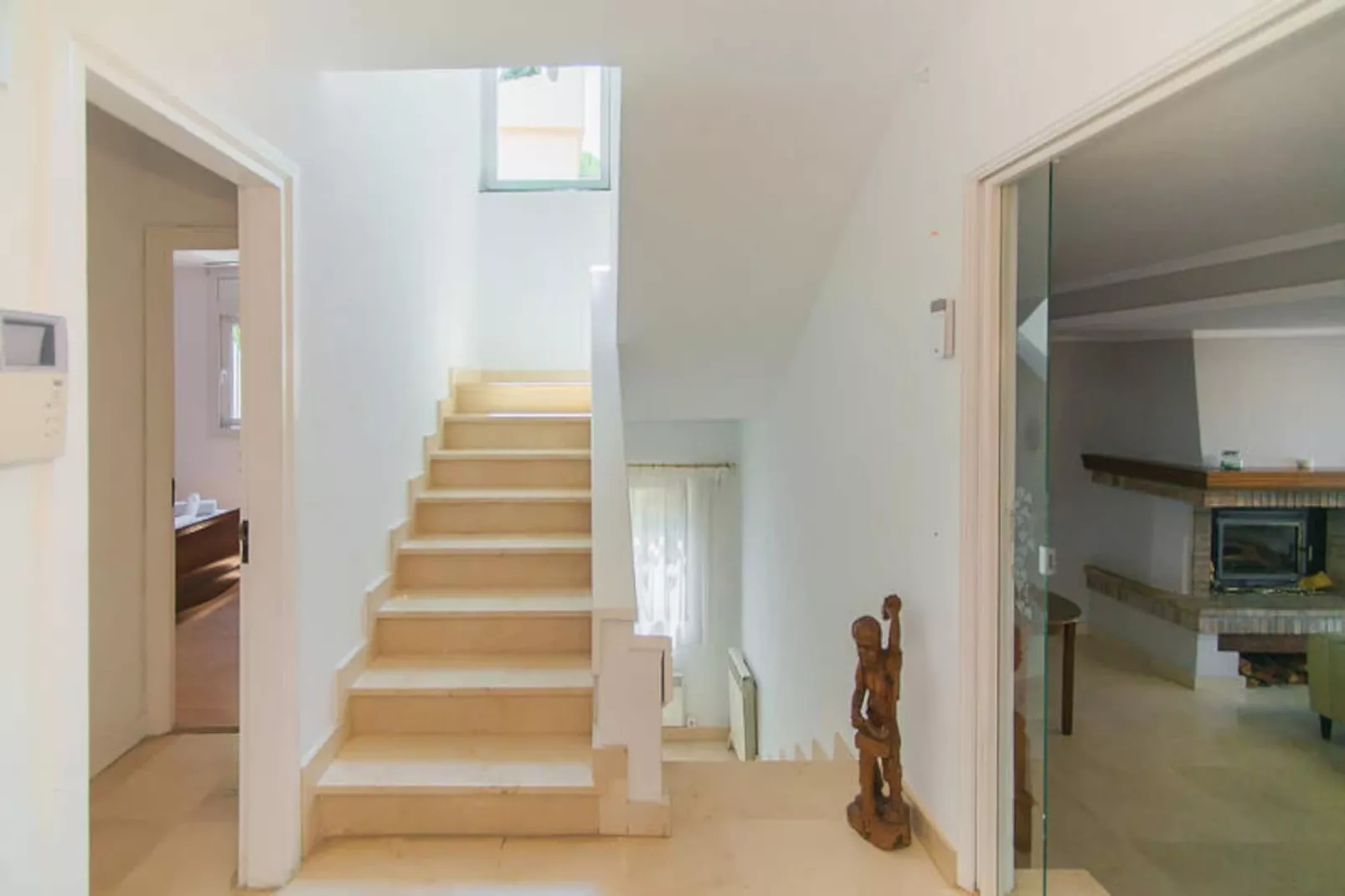 Maison à Roses-Niet-getagd