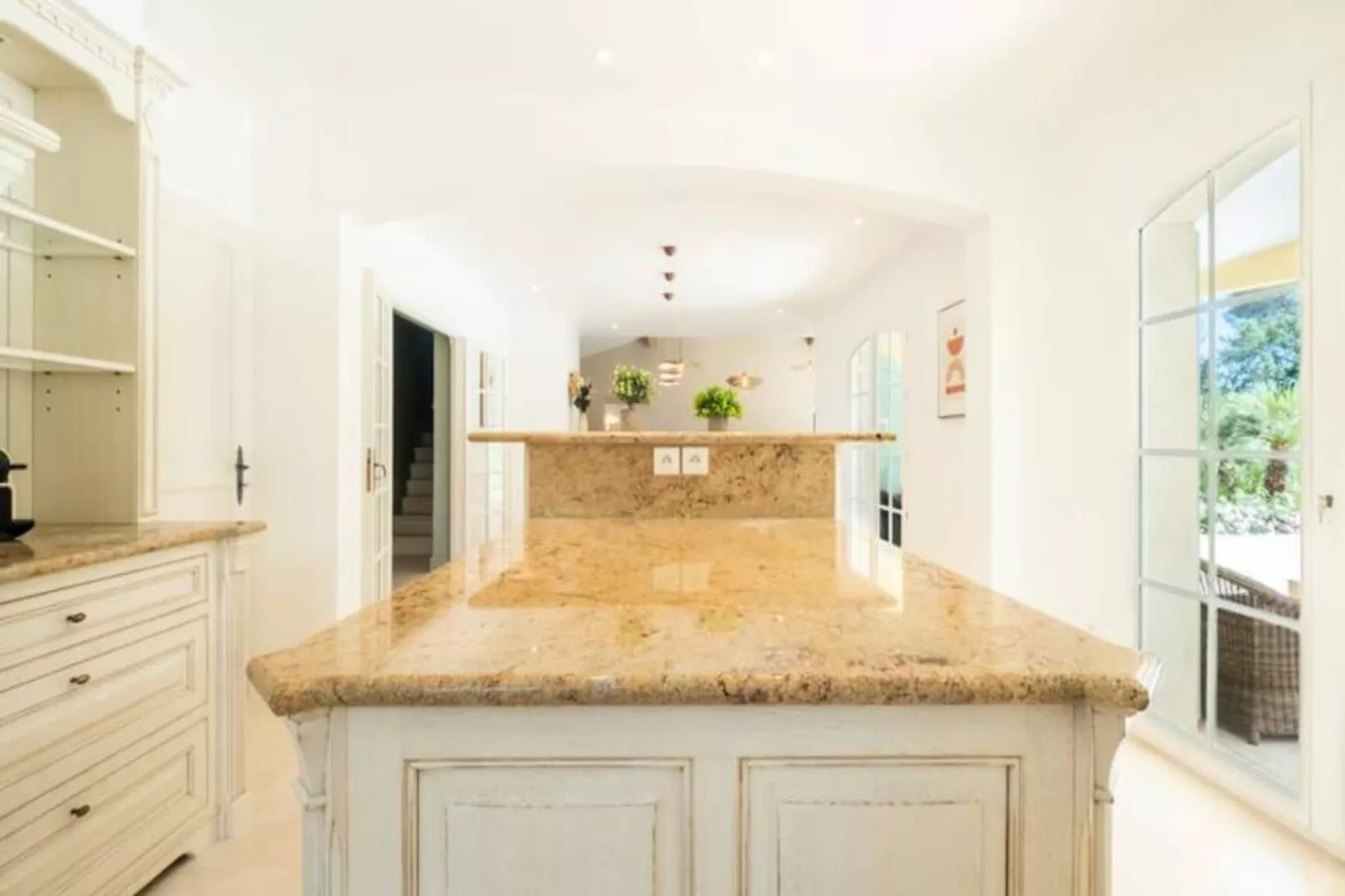 Résidence Bijou De 280m2 Et Piscine à Débordement Au Calme Absolu-Niet-getagd