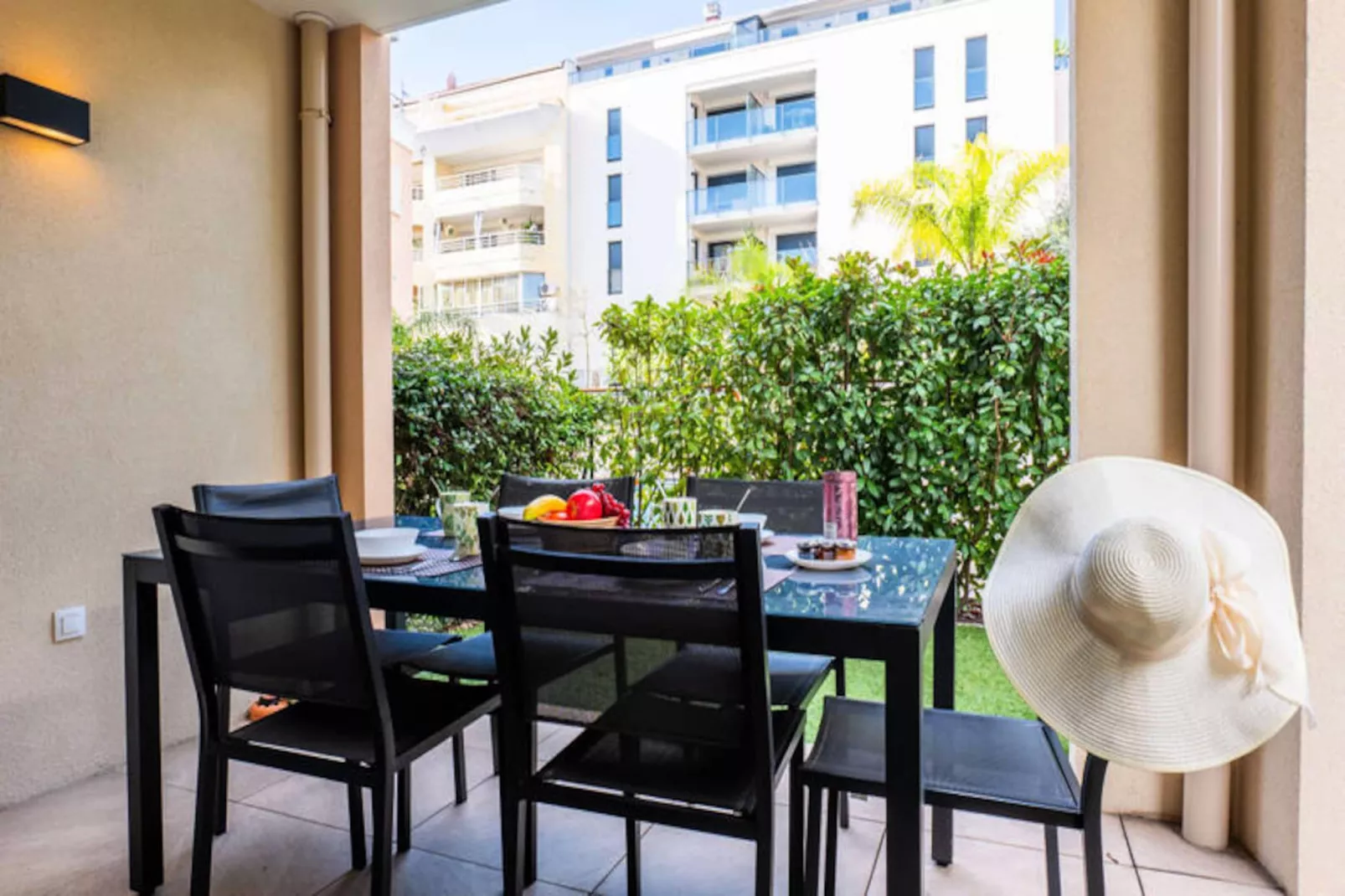 Résidence Rez-de-jardin Palm Beach, Piscine, Plages à Pied-Niet-getagd