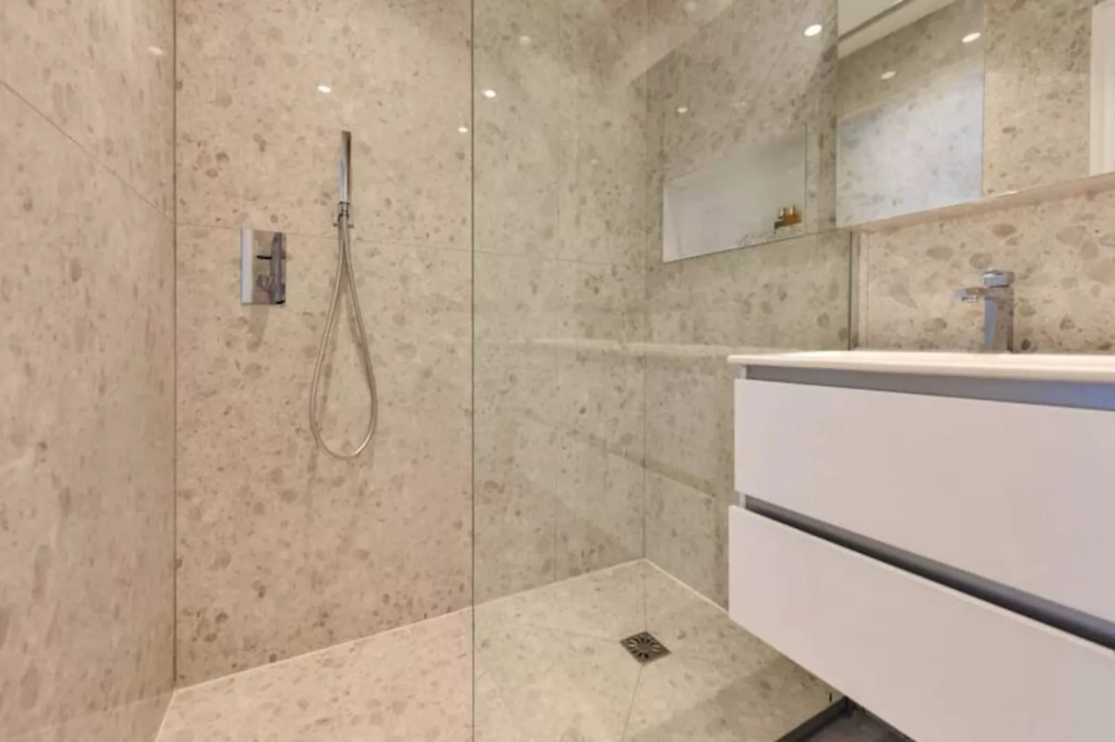 Résidence 4 Pi&egrave;ces Refait &agrave; Neuf, 3 Min De La Croisette-Niet-getagd