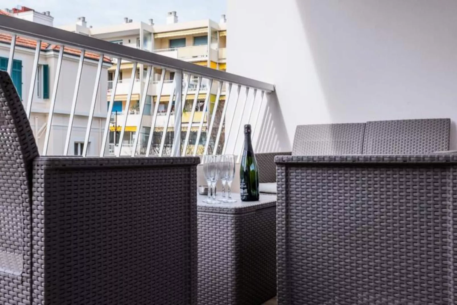 Résidence 2 Pi&egrave;ces  Terrasse &agrave; 8min &agrave; Pied Du Centre Parking-Niet-getagd