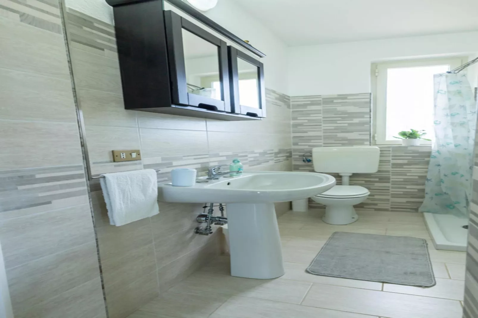 Ferienhaus Casa Mamma Maria Francavilla di Sicilia-Badkamer