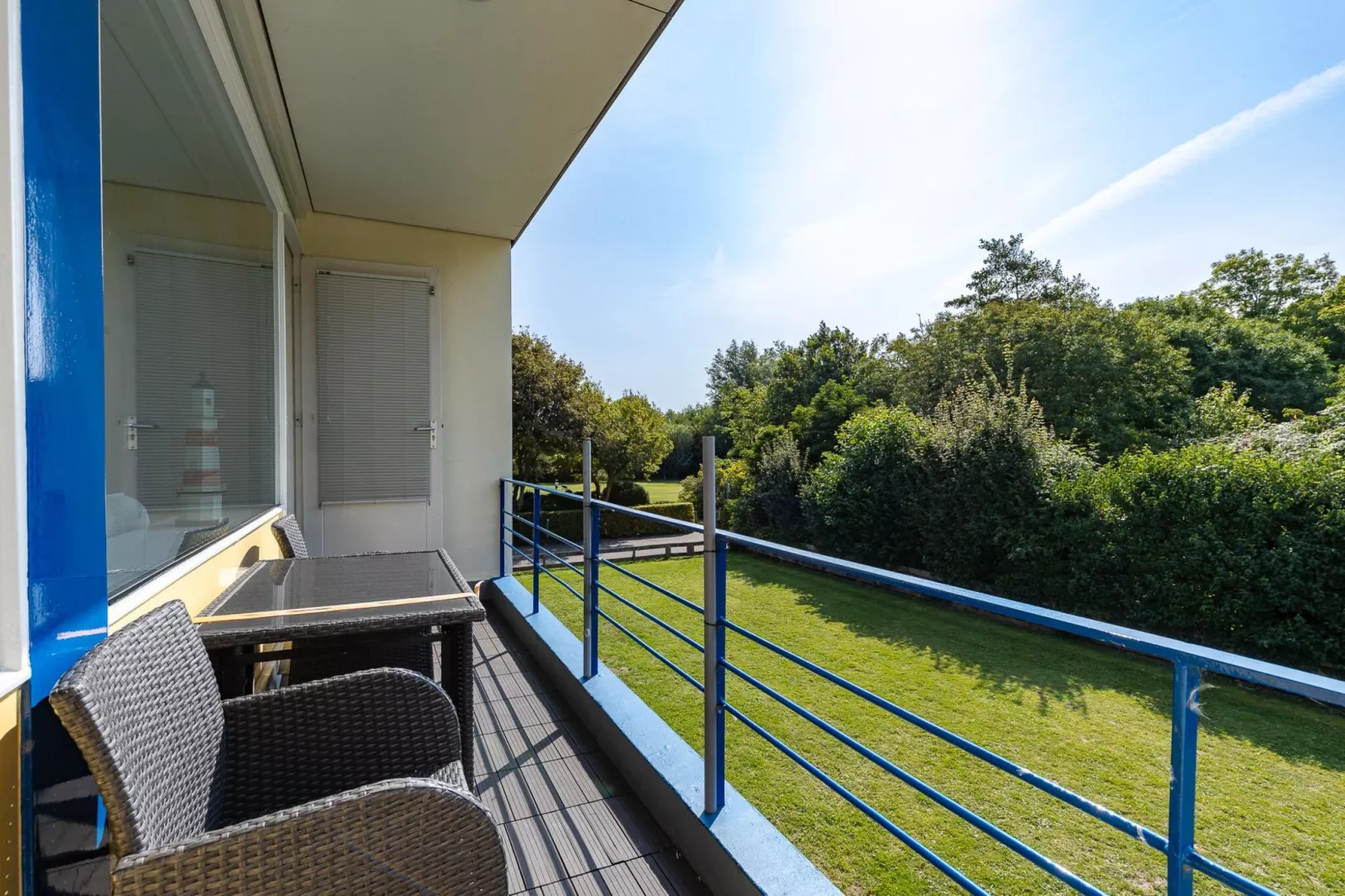 Appartement Burg van Woelderenlaan-Uitzicht zomer