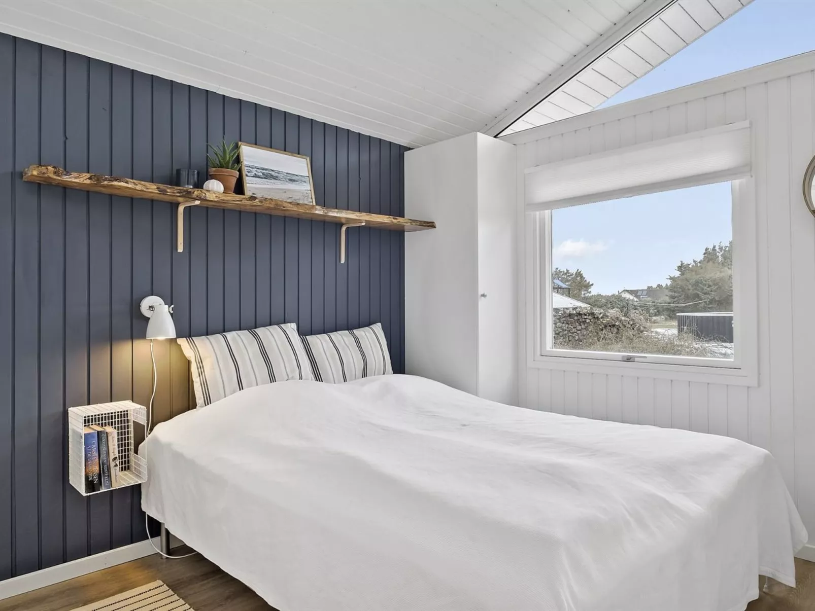 "Yessica" - 300m from the sea-Binnen