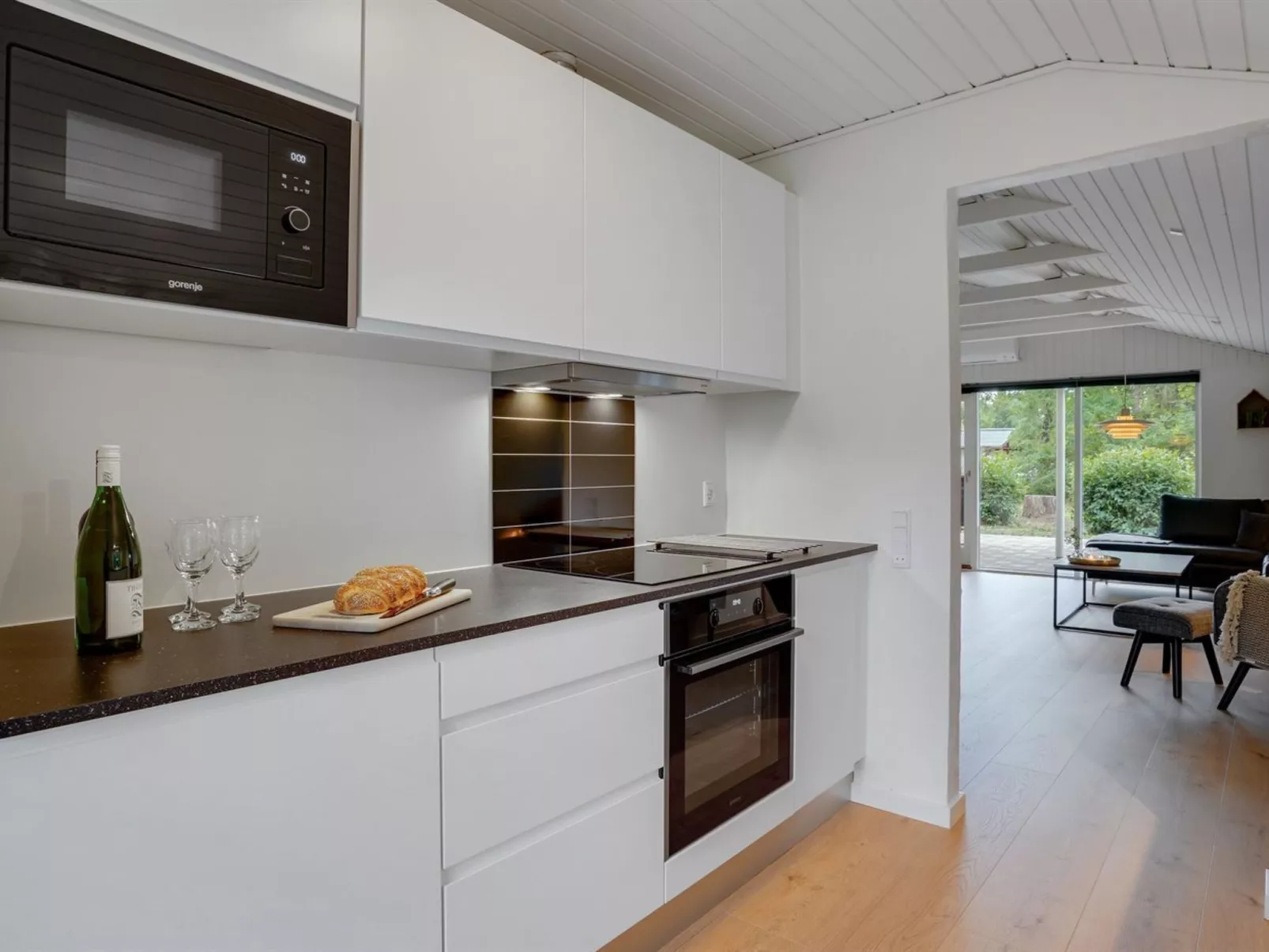 "Jakko" - 300m from the sea-Binnen