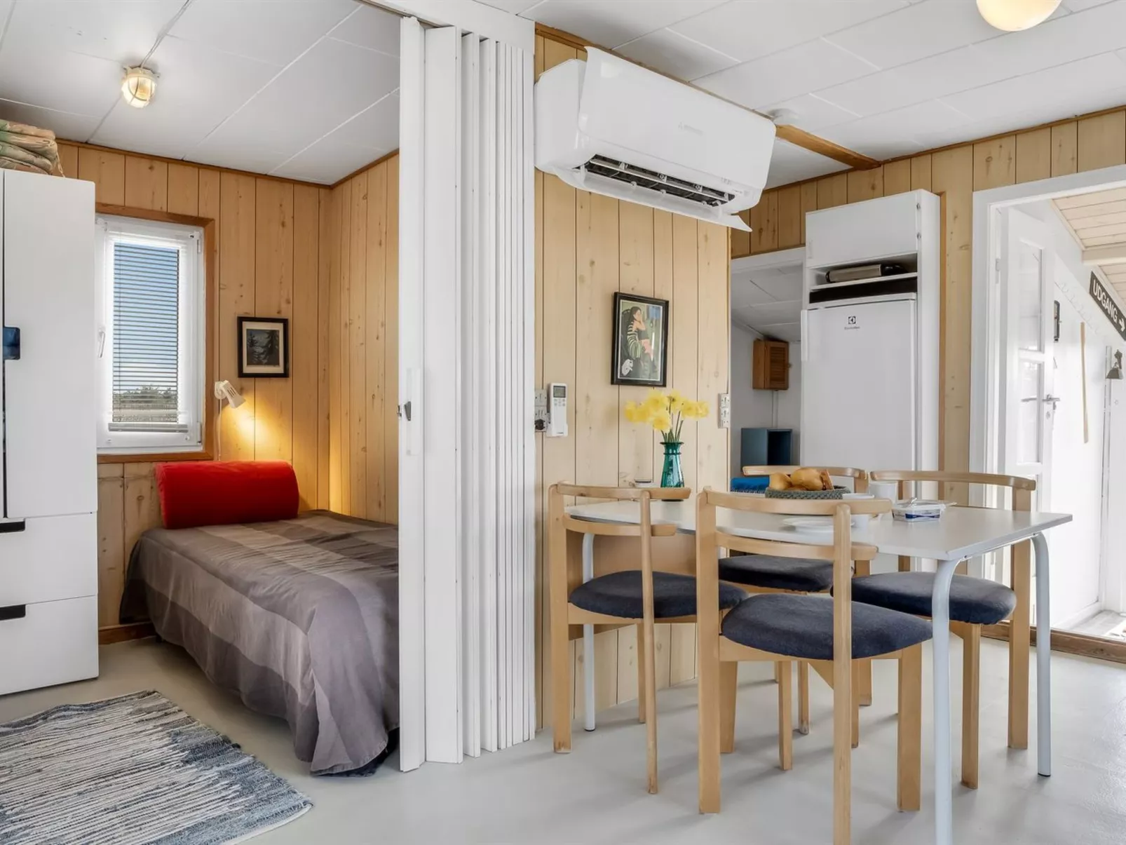 "Holger" - 50m from the sea-Binnen