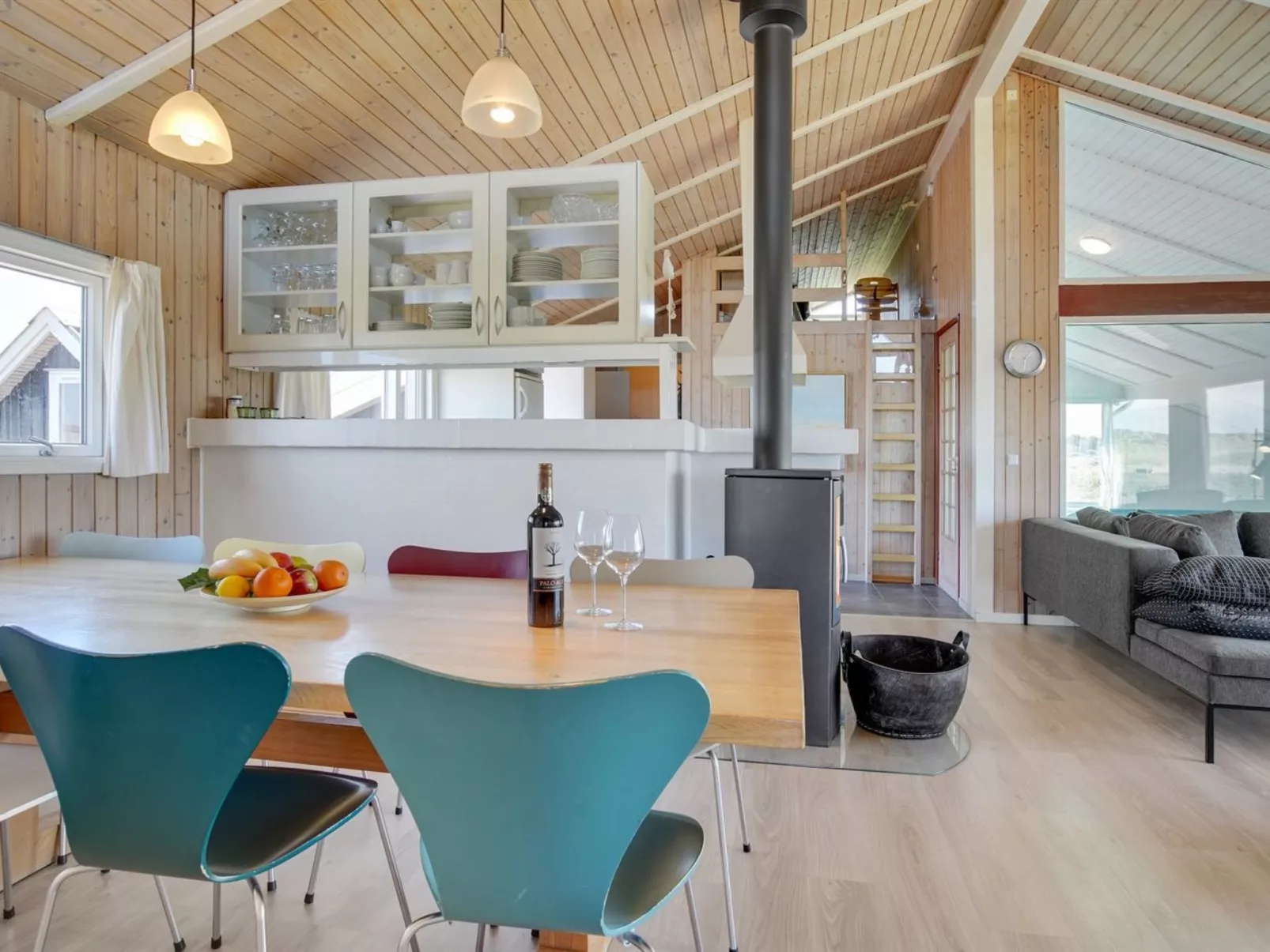 "Hermund" - 110m from the sea-Binnen