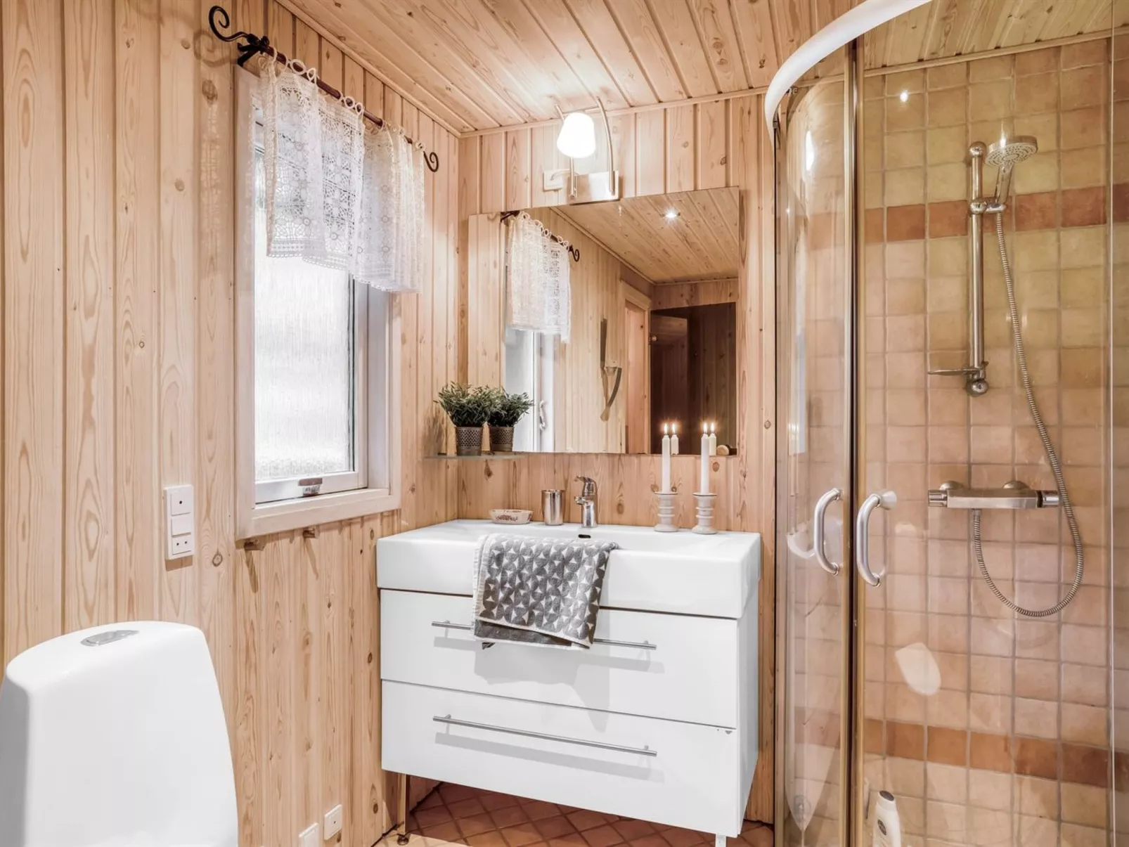 "Birghir" - 1.5km from the sea-Binnen