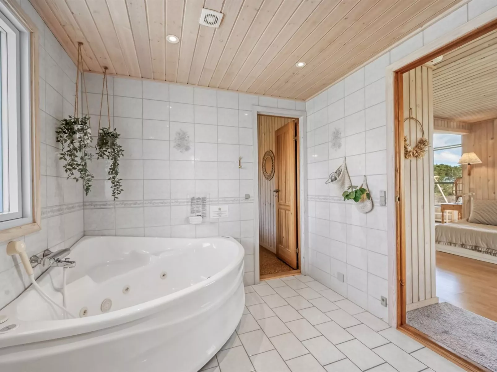 "Brunkil" - 500m from the sea-Binnen