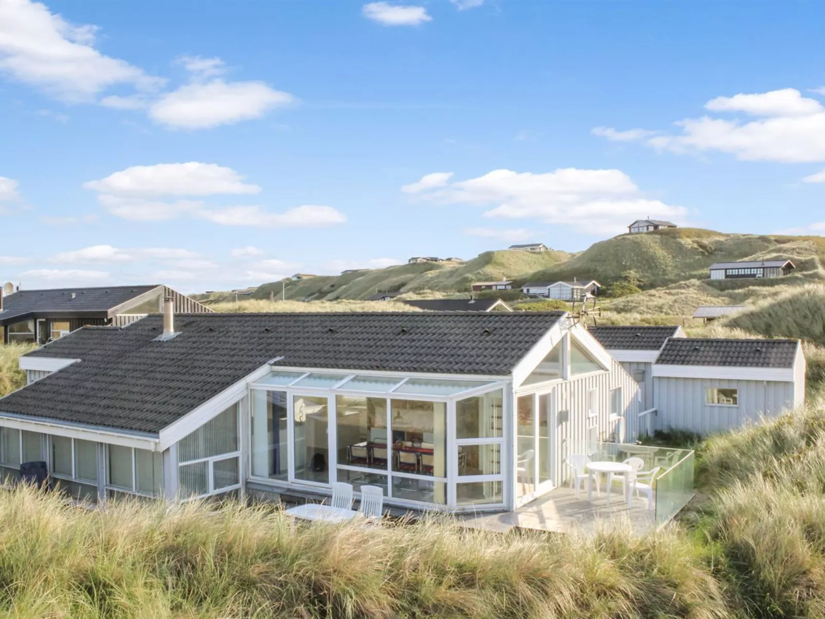 "Avni" - 200m from the sea-Buiten