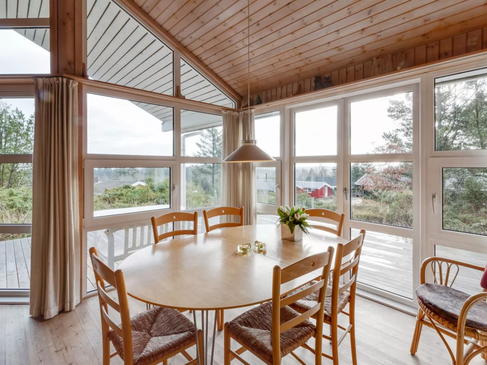 "Jaakob" - 4km from the sea-Binnen