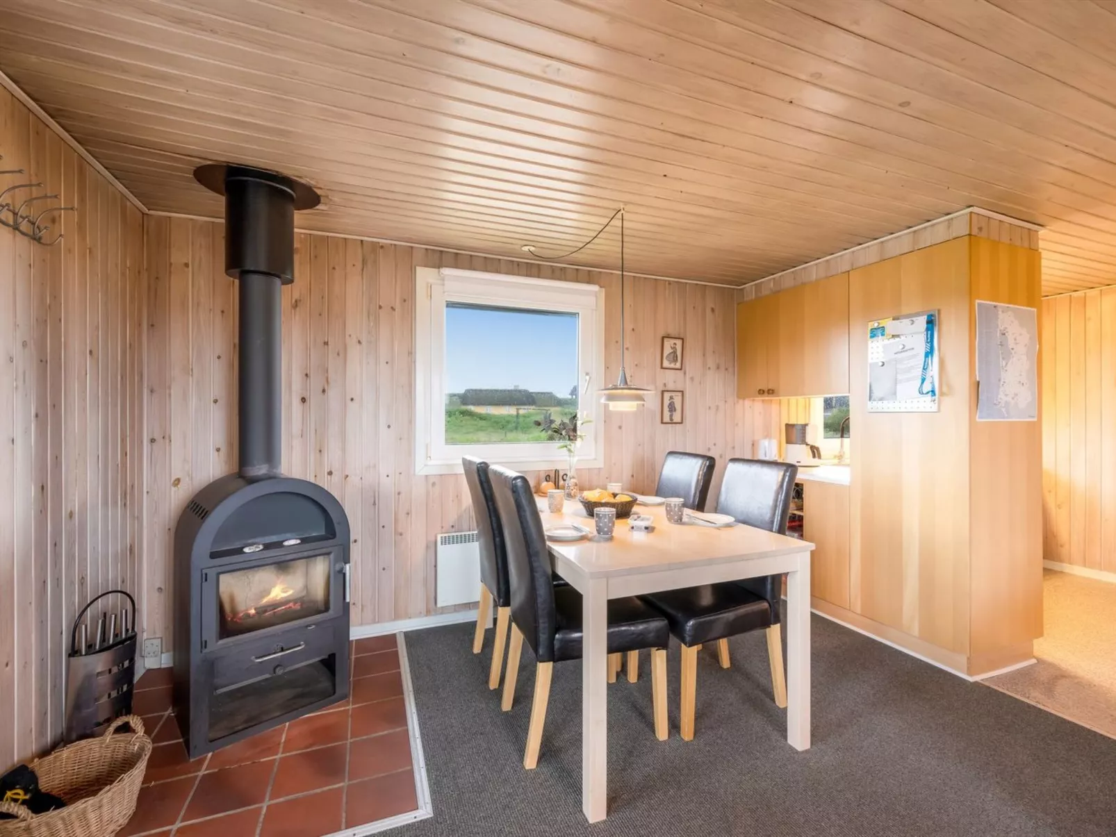 "Lambe" -  from the sea-Binnen