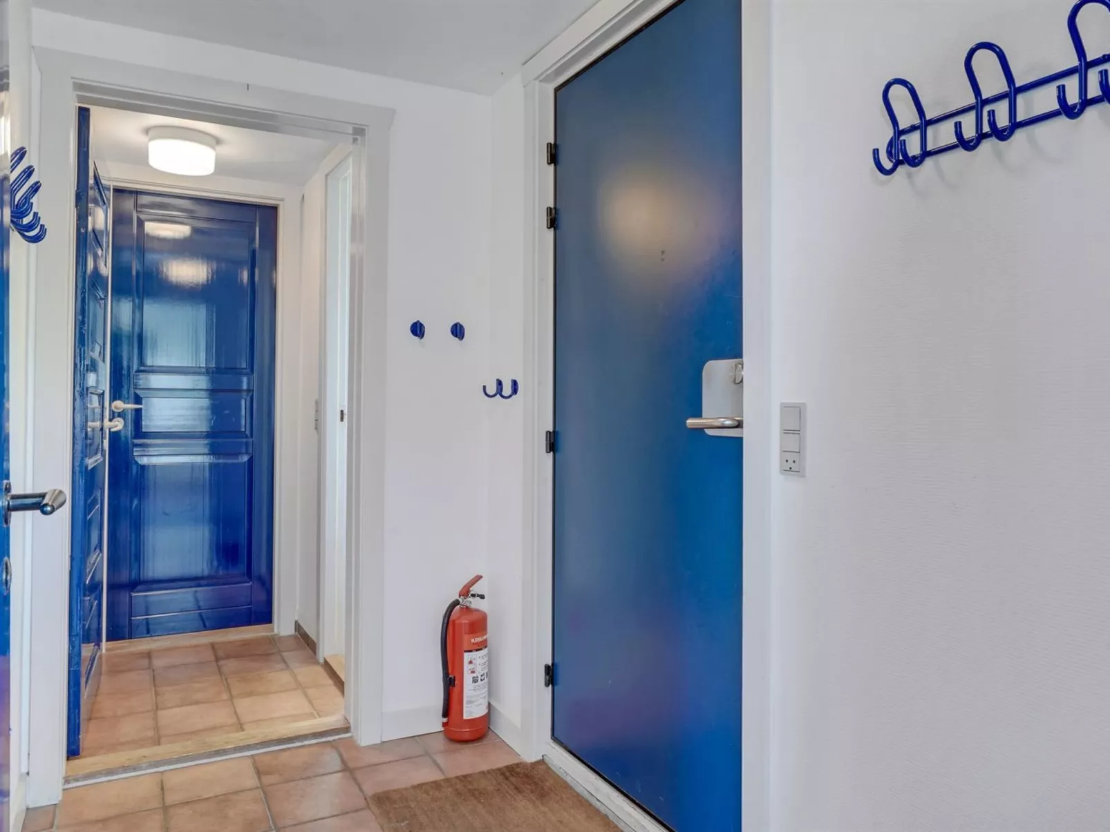 "Mirjami" - 95m from the sea-Binnen