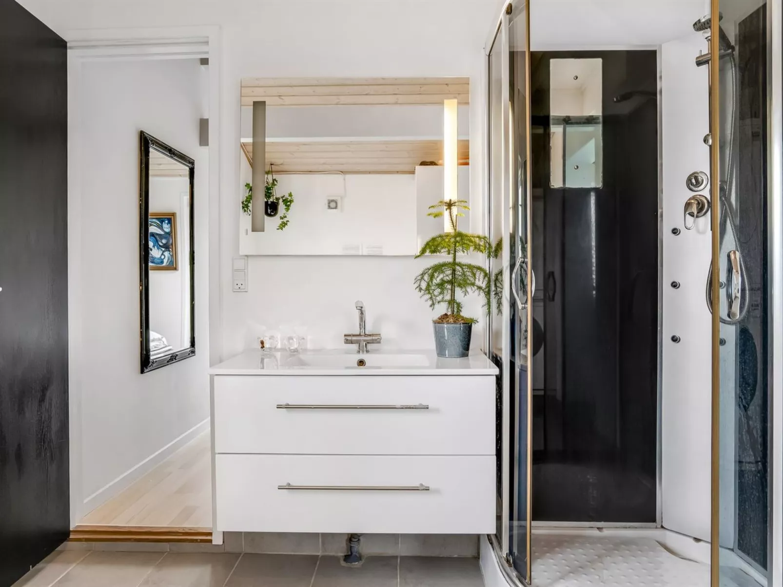 "Clarabelle" - 700m from the sea-Binnen