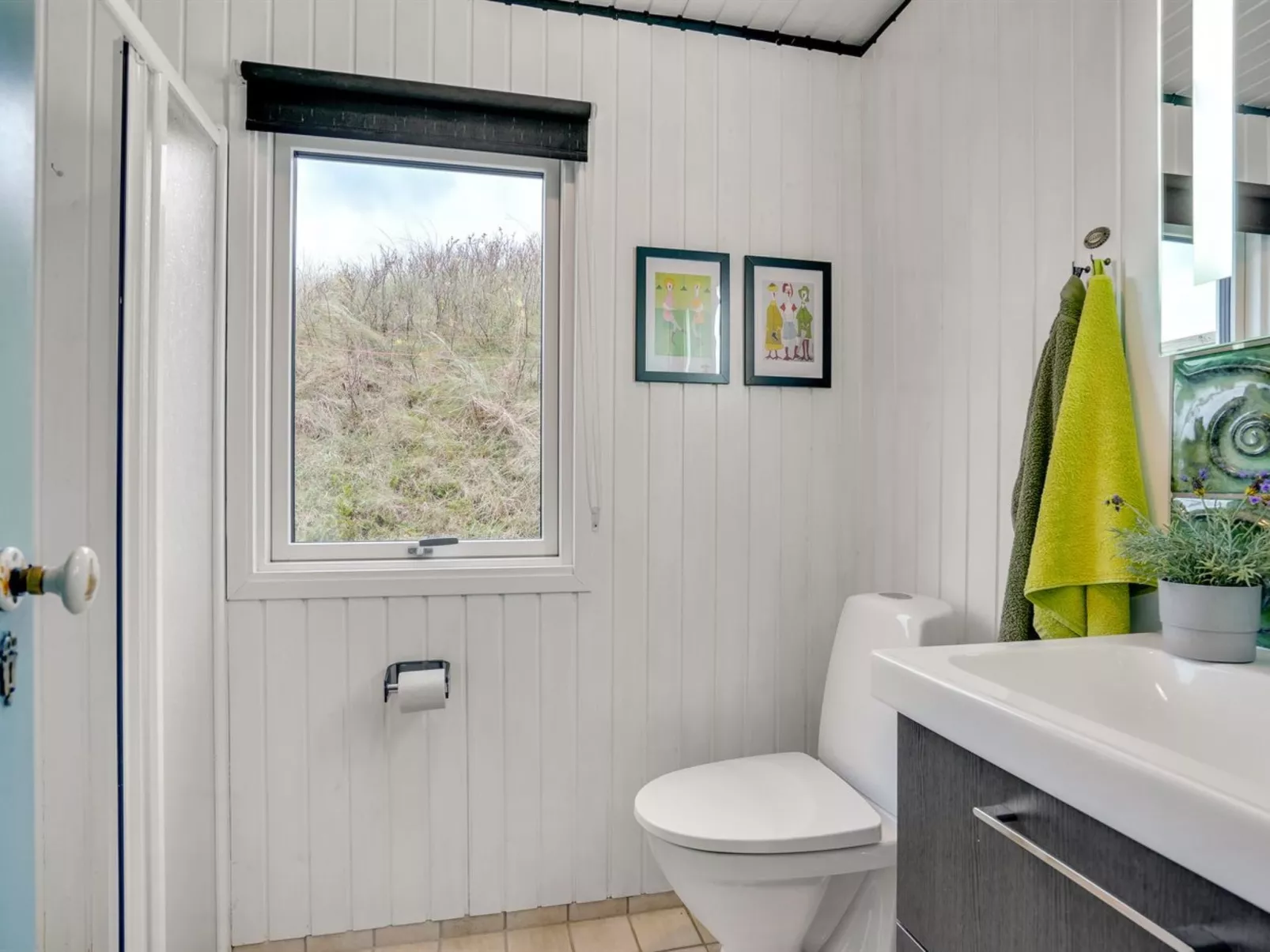 "Emiline" - 250m from the sea-Binnen