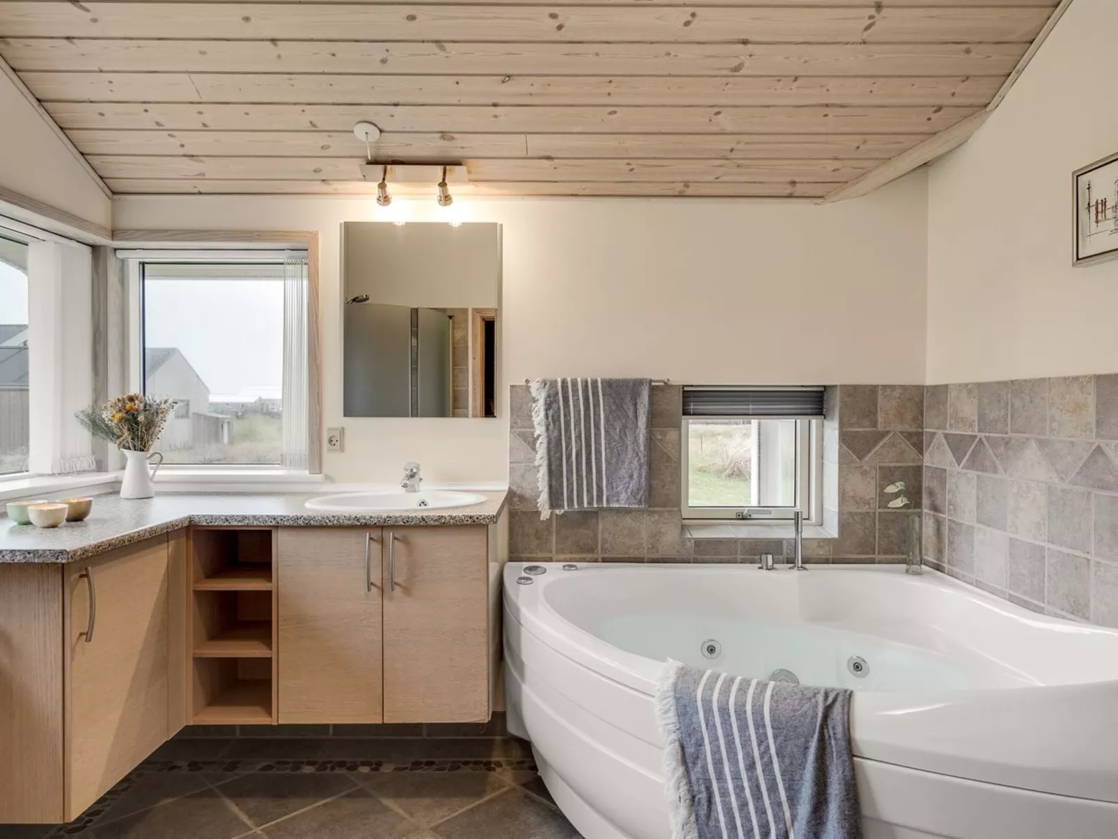 "Aniela" - 150m from the sea-Binnen