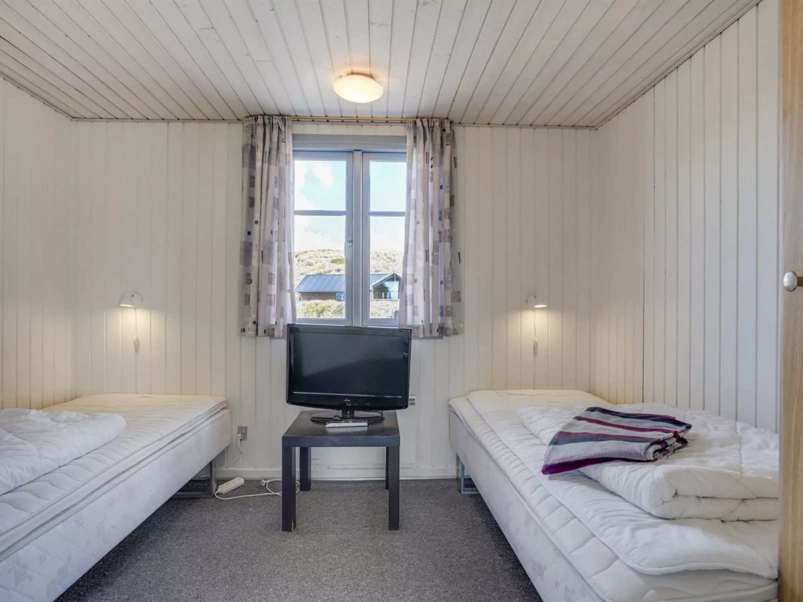 "Anetta" - 200m from the sea-Binnen