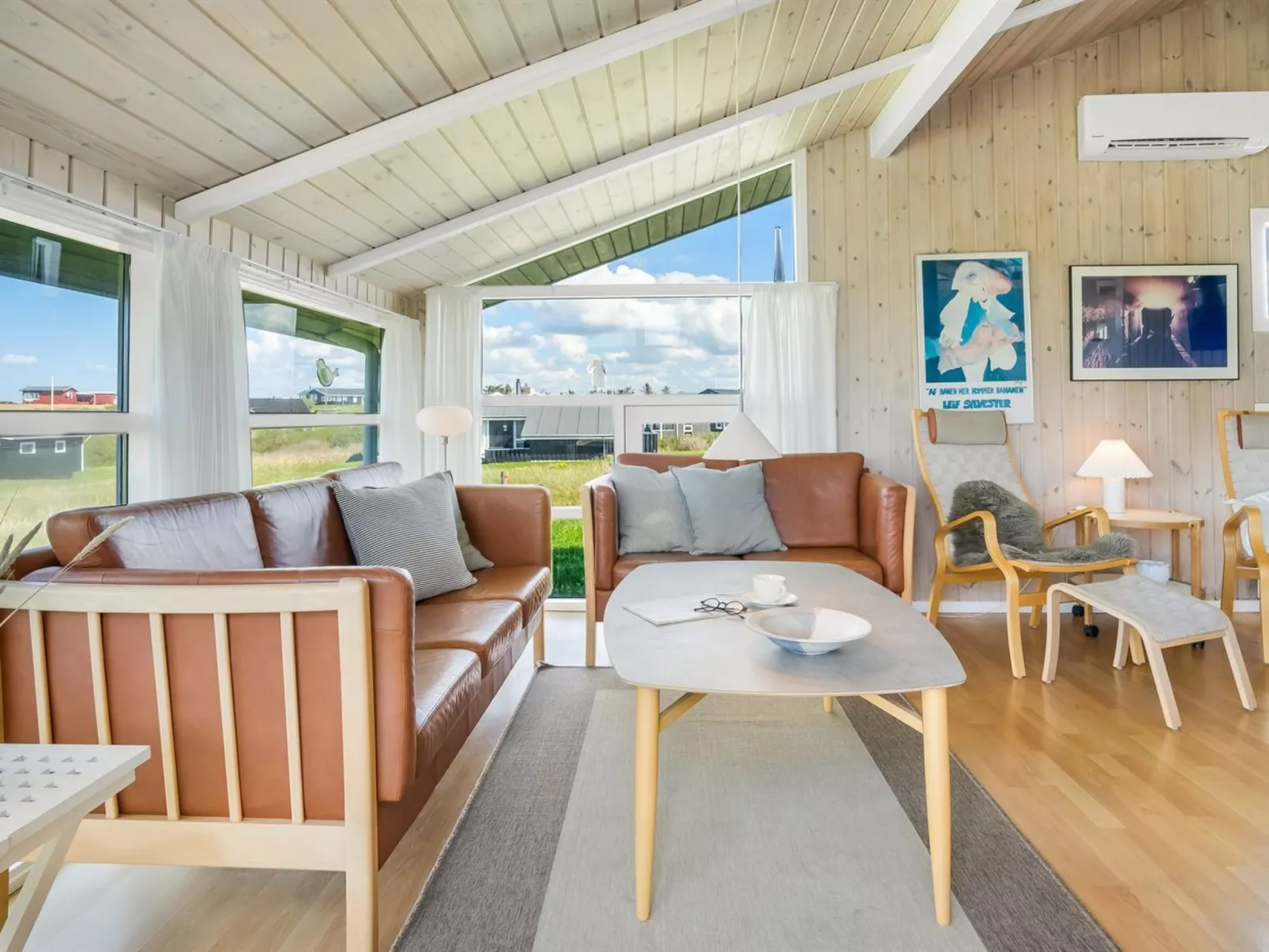 "Venja" - 200m from the sea-Binnen