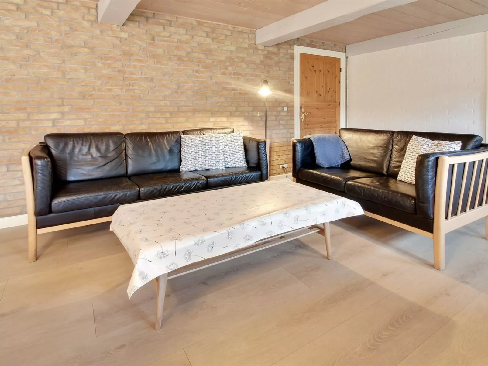 "Naili" - 3.1km from the sea-Binnen