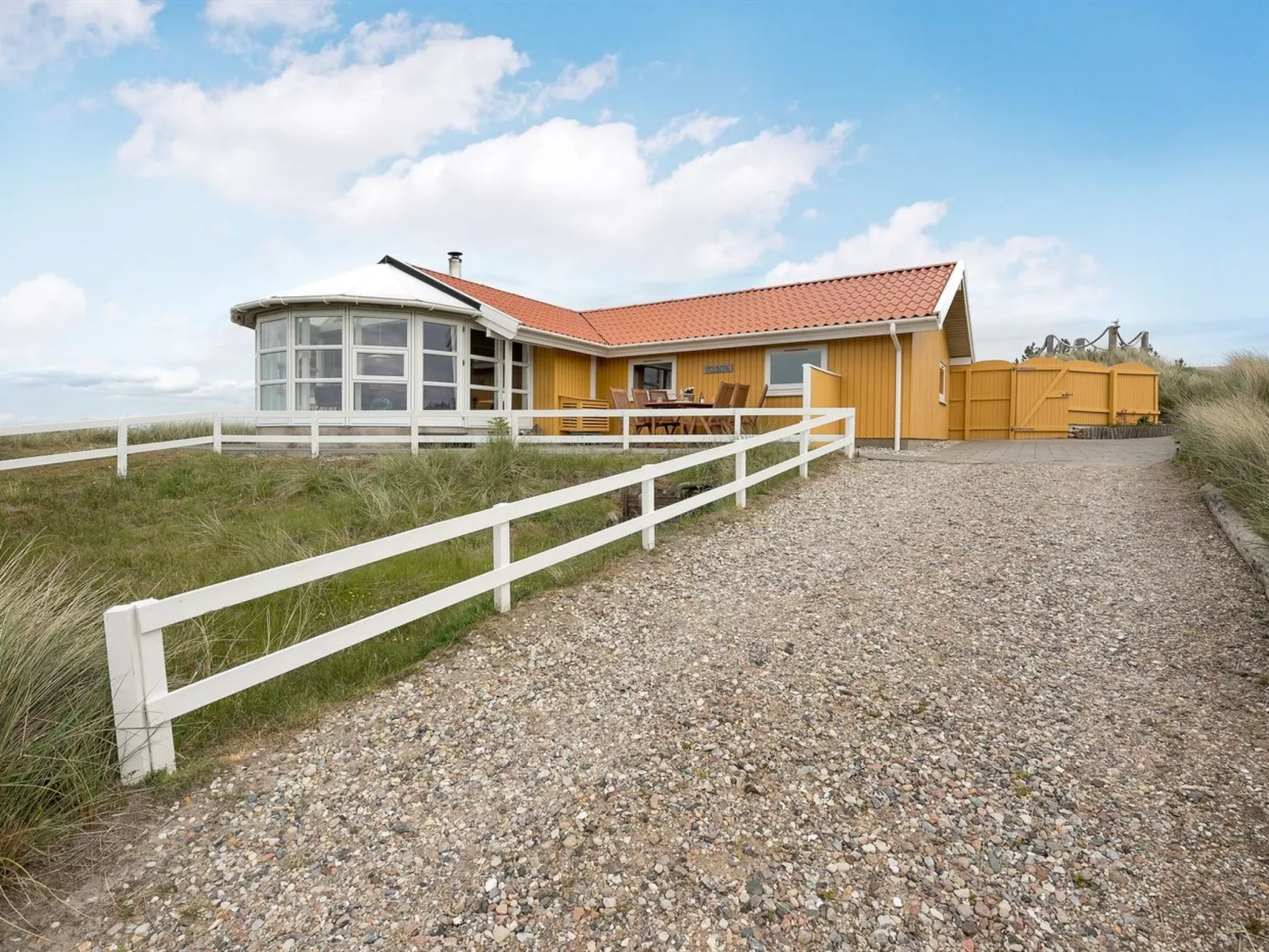 "Thrond" - 200m from the sea-Buiten