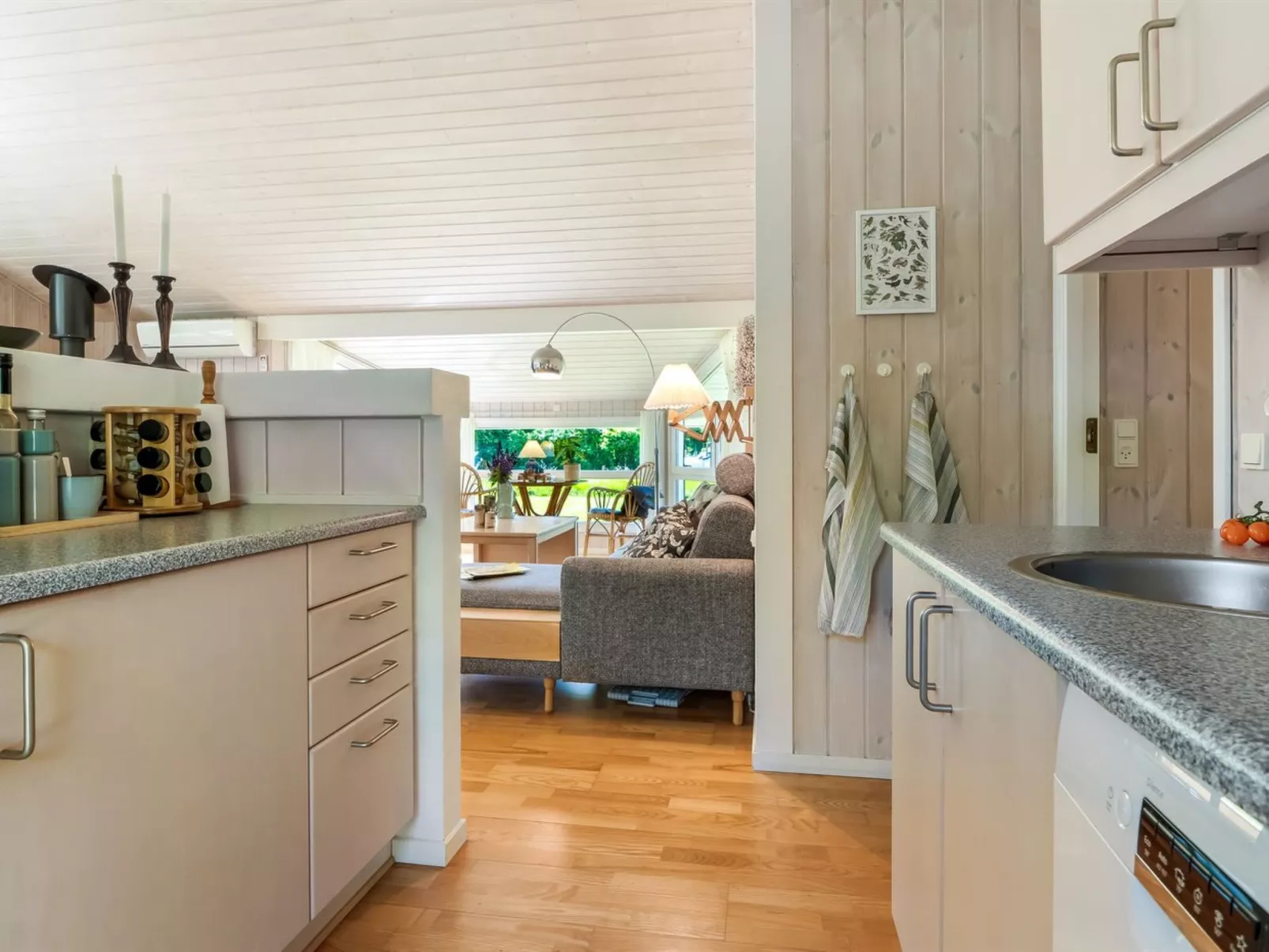 "Vilmar" - 1.2km from the sea-Binnen