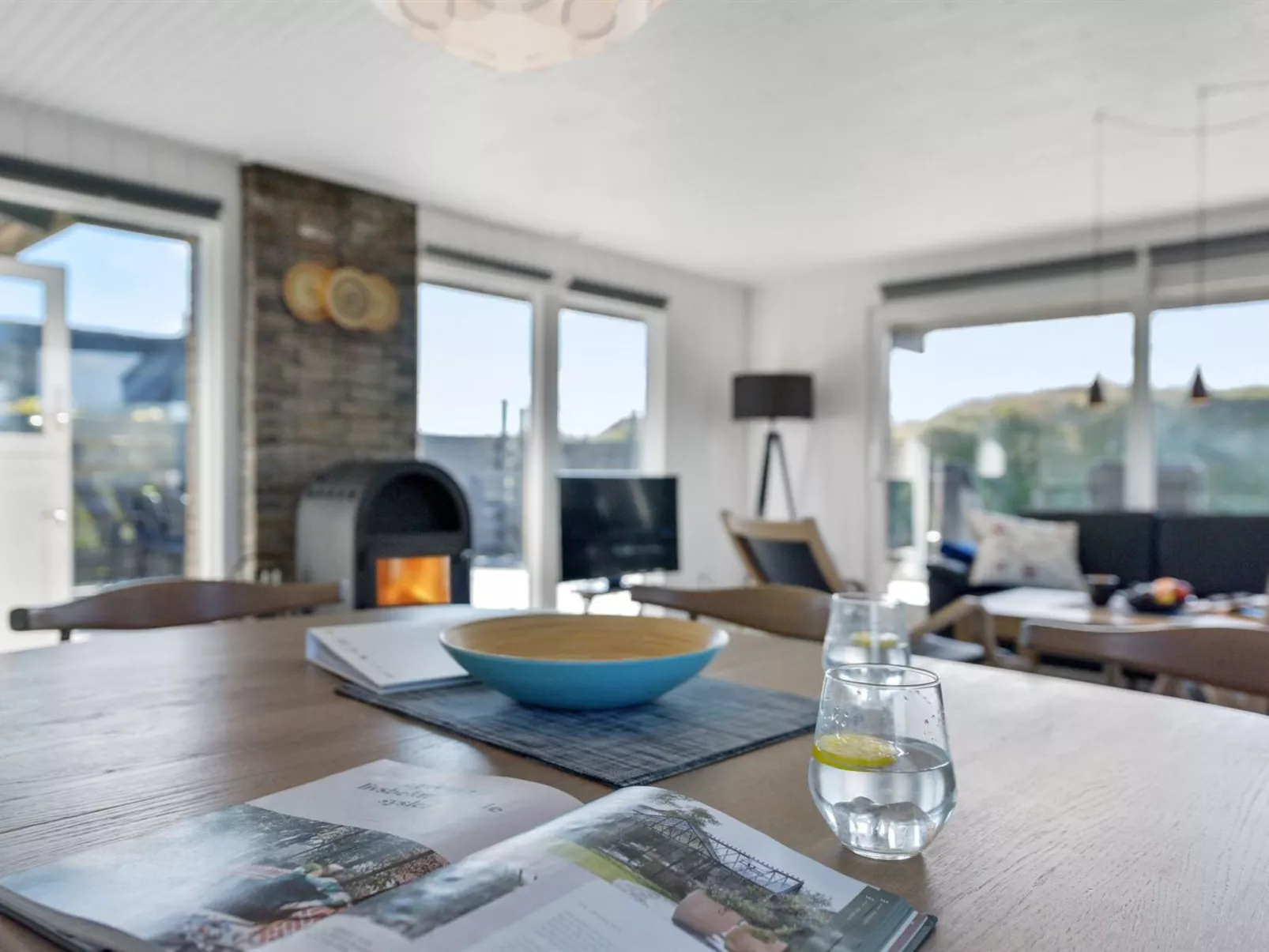 "Aiske" -  from the sea-Binnen