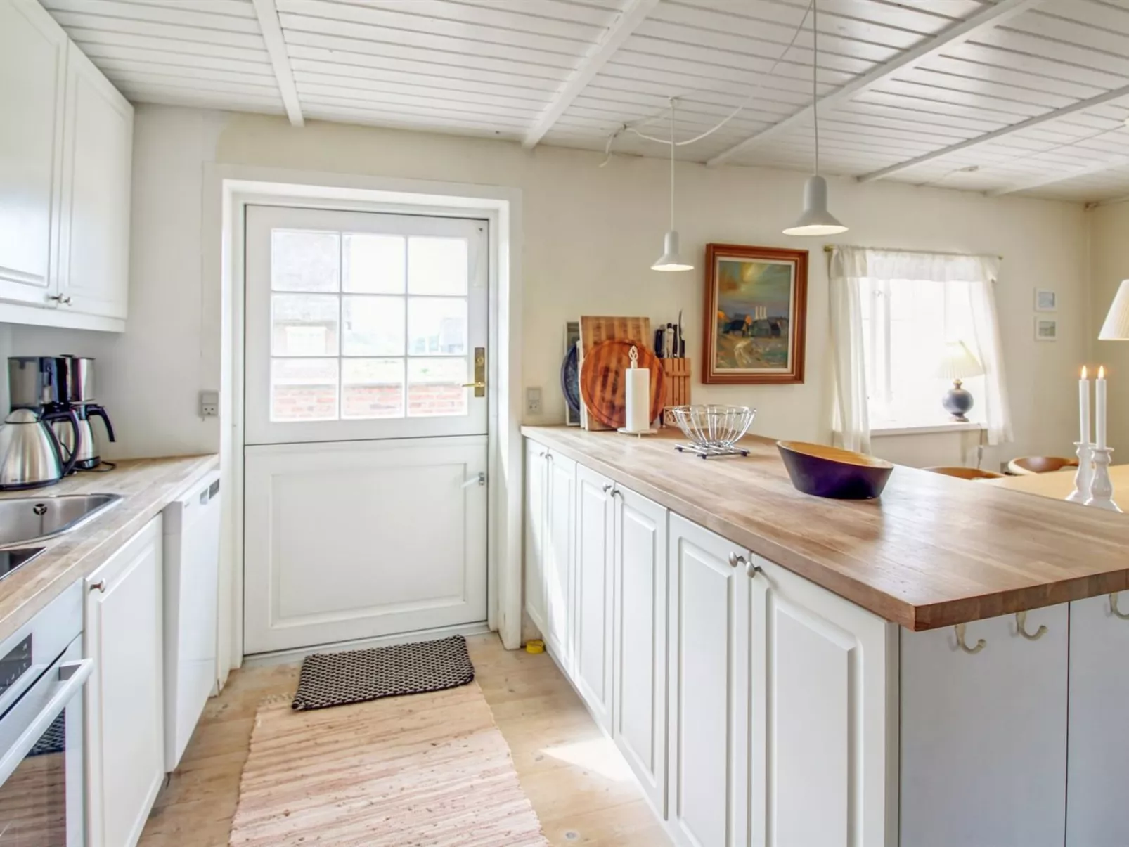 "Iivari" - 1.5km from the sea-Binnen