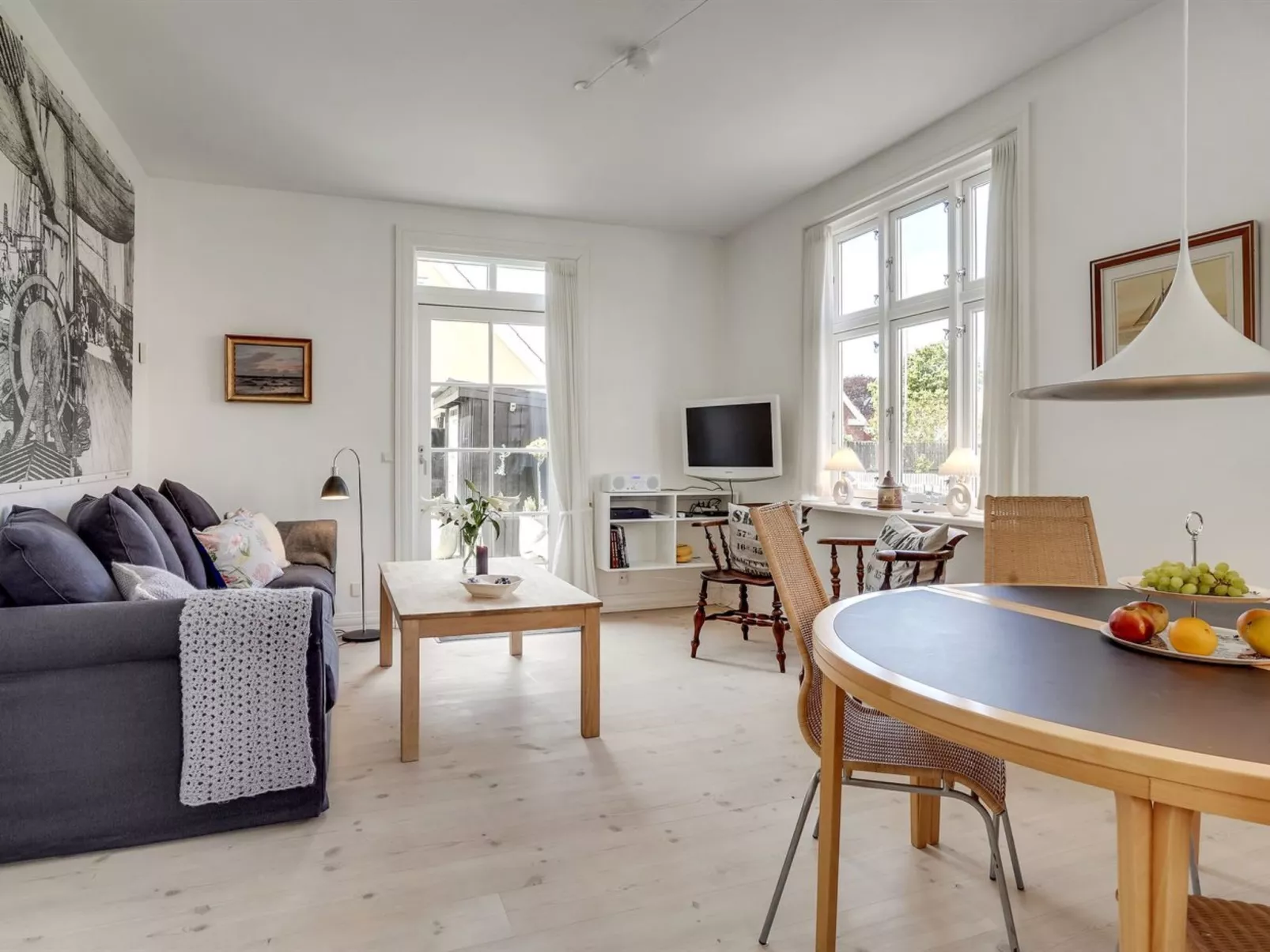 "Fria" - 500m from the sea-Binnen