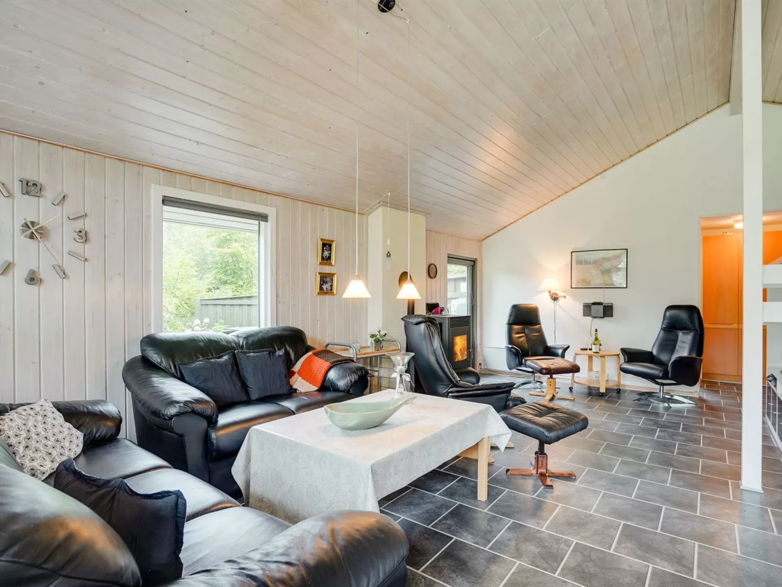 "Hermand" - 700m from the sea-Binnen