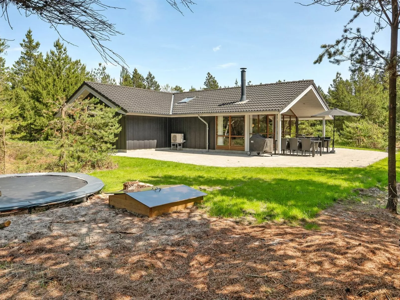 "Jonas" - 2.4km from the sea-Buiten