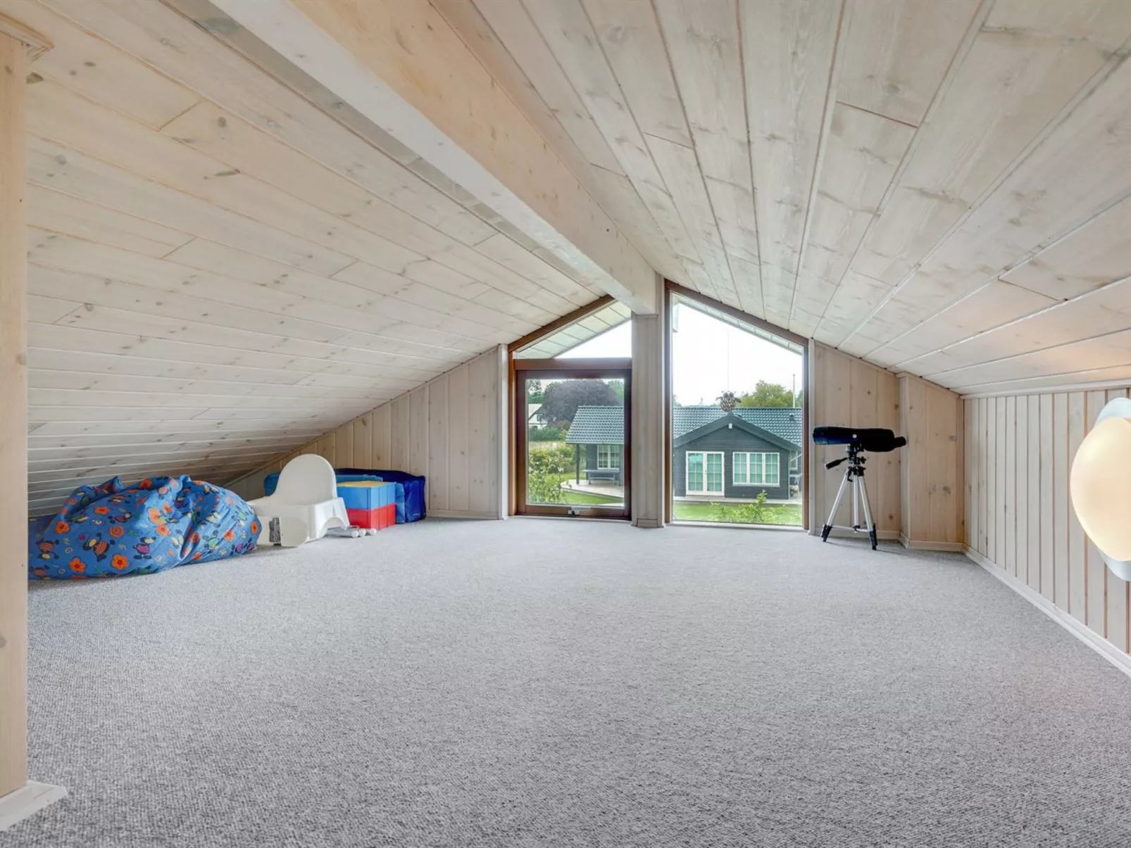 "Juliana" - 400m from the sea-Binnen