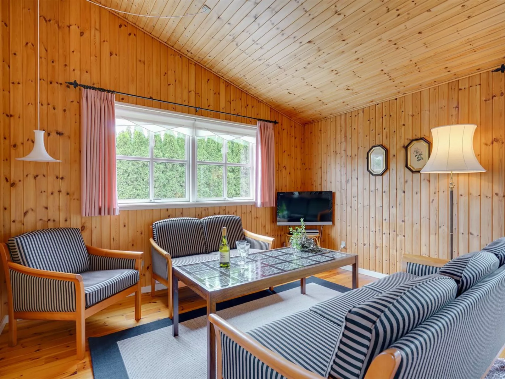 "Siem" - 650m from the sea-Binnen