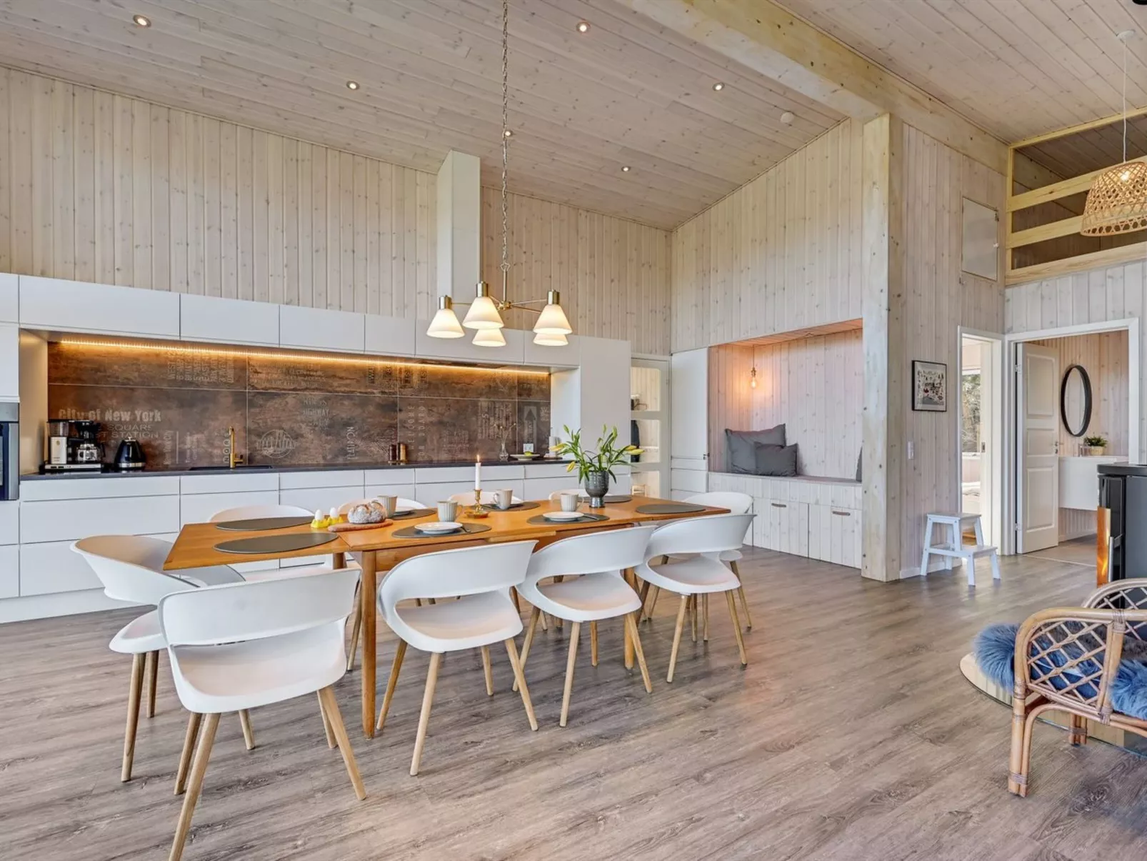 "Ylvi" - 250m from the sea-Binnen