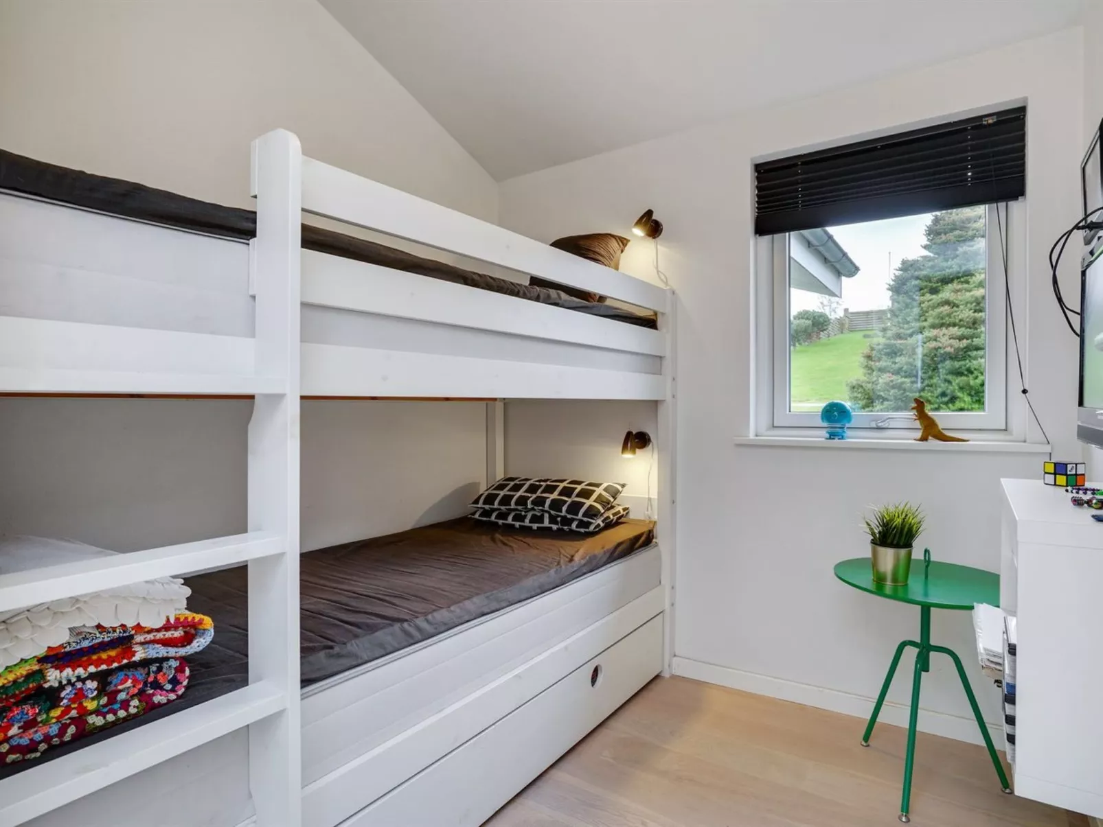 "Kuno" - 300m from the sea-Binnen