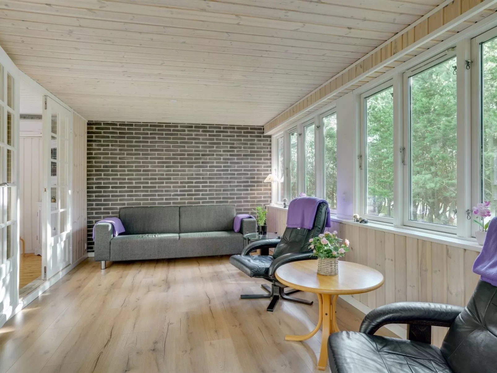 "Siljan" -  from the sea-Binnen